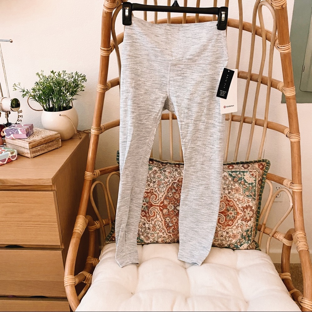 Lululemon Wunder Under 7/8 Tight Asia fit size 4
